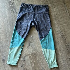 Old Navy Elevate Workout Leggings